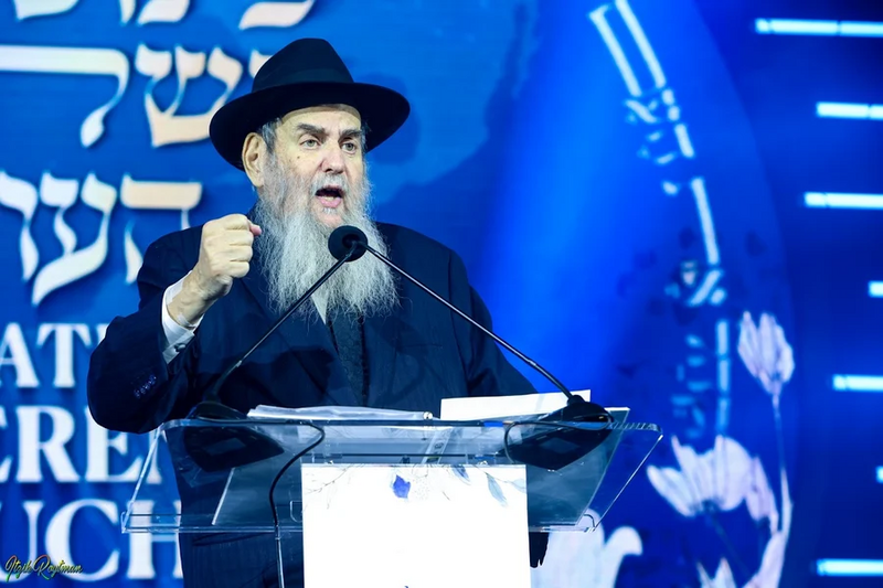 File:משה קוטלרסקי בכינוס השלוחות.webp